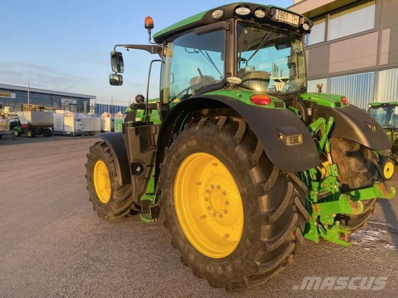 John Deere 6215R - Traktor: gambar 4 John Deere 6215R - Traktor: gambar 4