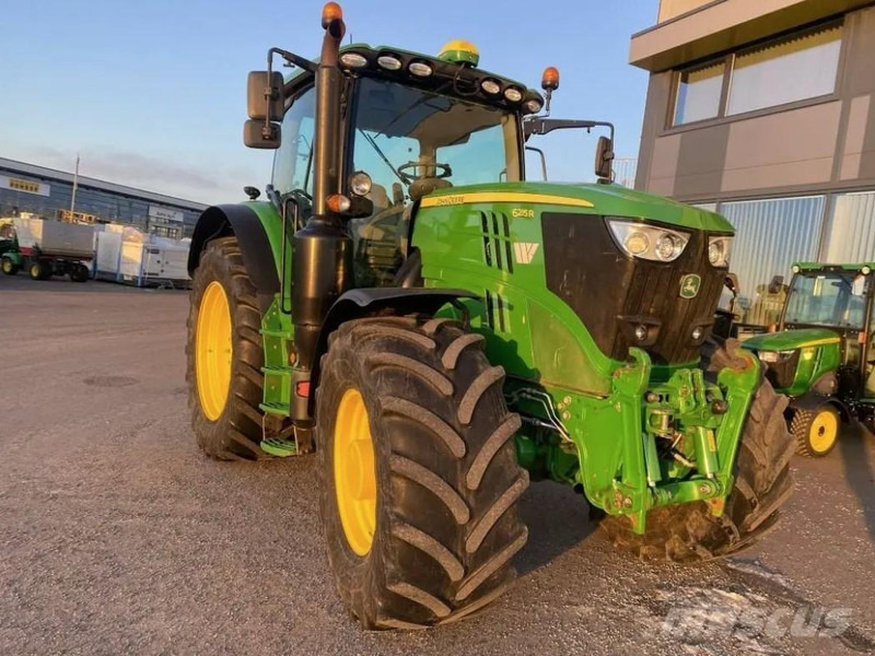 John Deere 6215R - Traktor: gambar 2 John Deere 6215R - Traktor: gambar 2