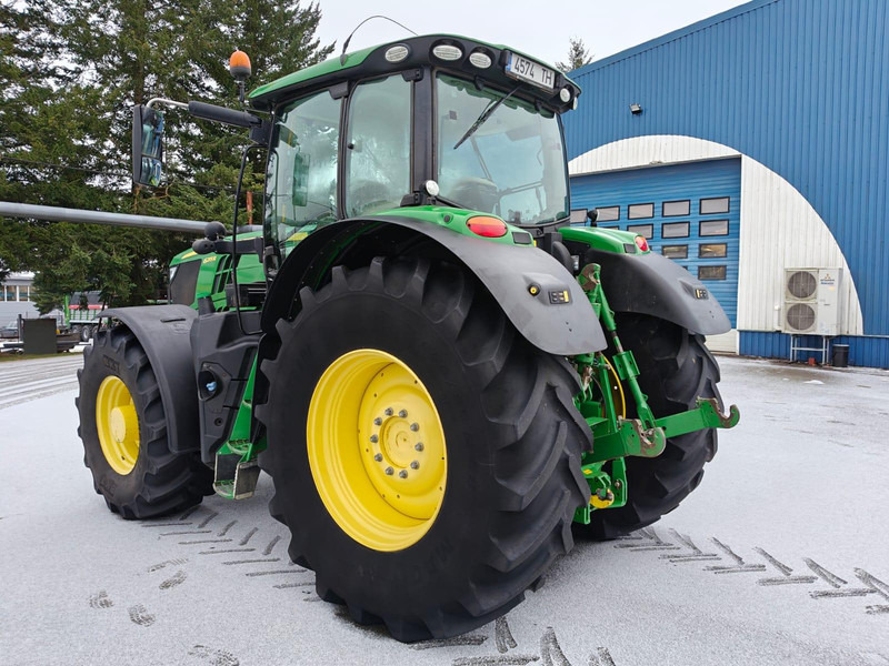 John Deere 6215R - Traktor: gambar 5 John Deere 6215R - Traktor: gambar 5