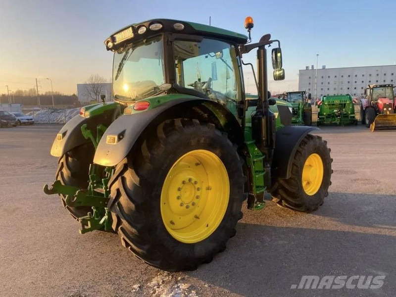 John Deere 6215R - Traktor: gambar 3 John Deere 6215R - Traktor: gambar 3