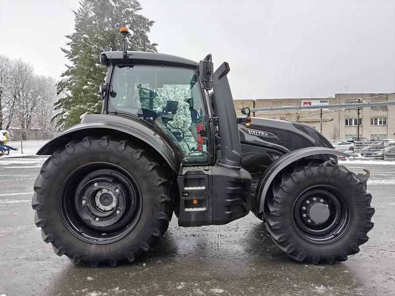 Valtra T255 Versu RTK - Traktor: gambar 2 Valtra T255 Versu RTK - Traktor: gambar 2