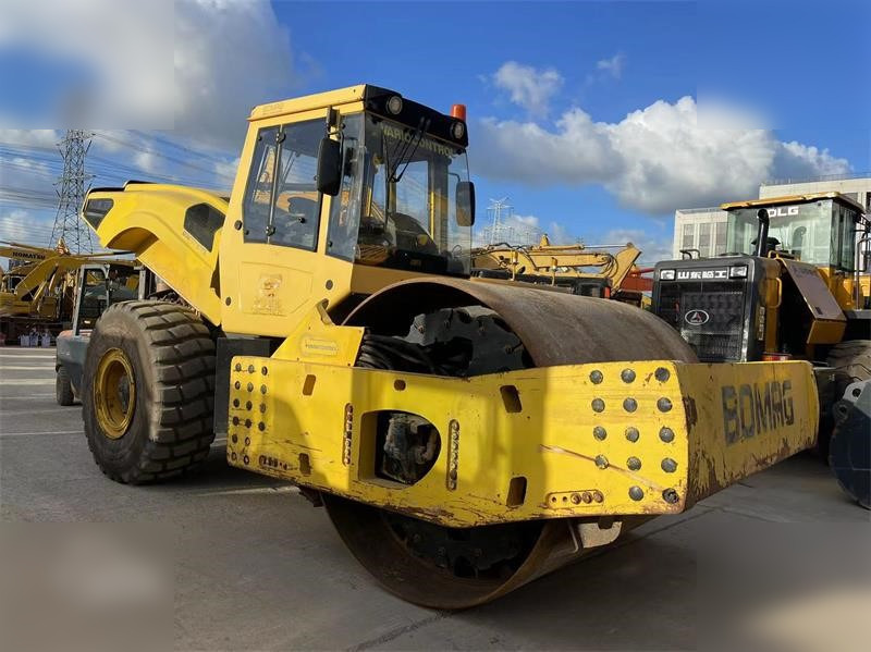 BOMAG BW226DH-4 - Pemadat: gambar 2 BOMAG BW226DH-4 - Pemadat: gambar 2