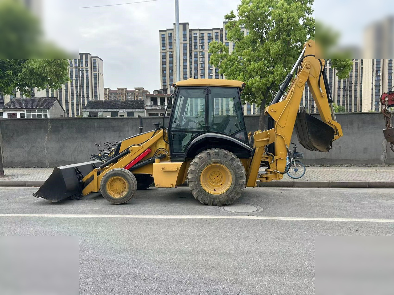 CASE 580 - Backhoe loader: gambar 4 CASE 580 - Backhoe loader: gambar 4