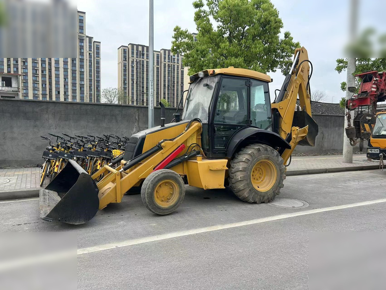 CASE 580 - Backhoe loader: gambar 1 CASE 580 - Backhoe loader: gambar 1