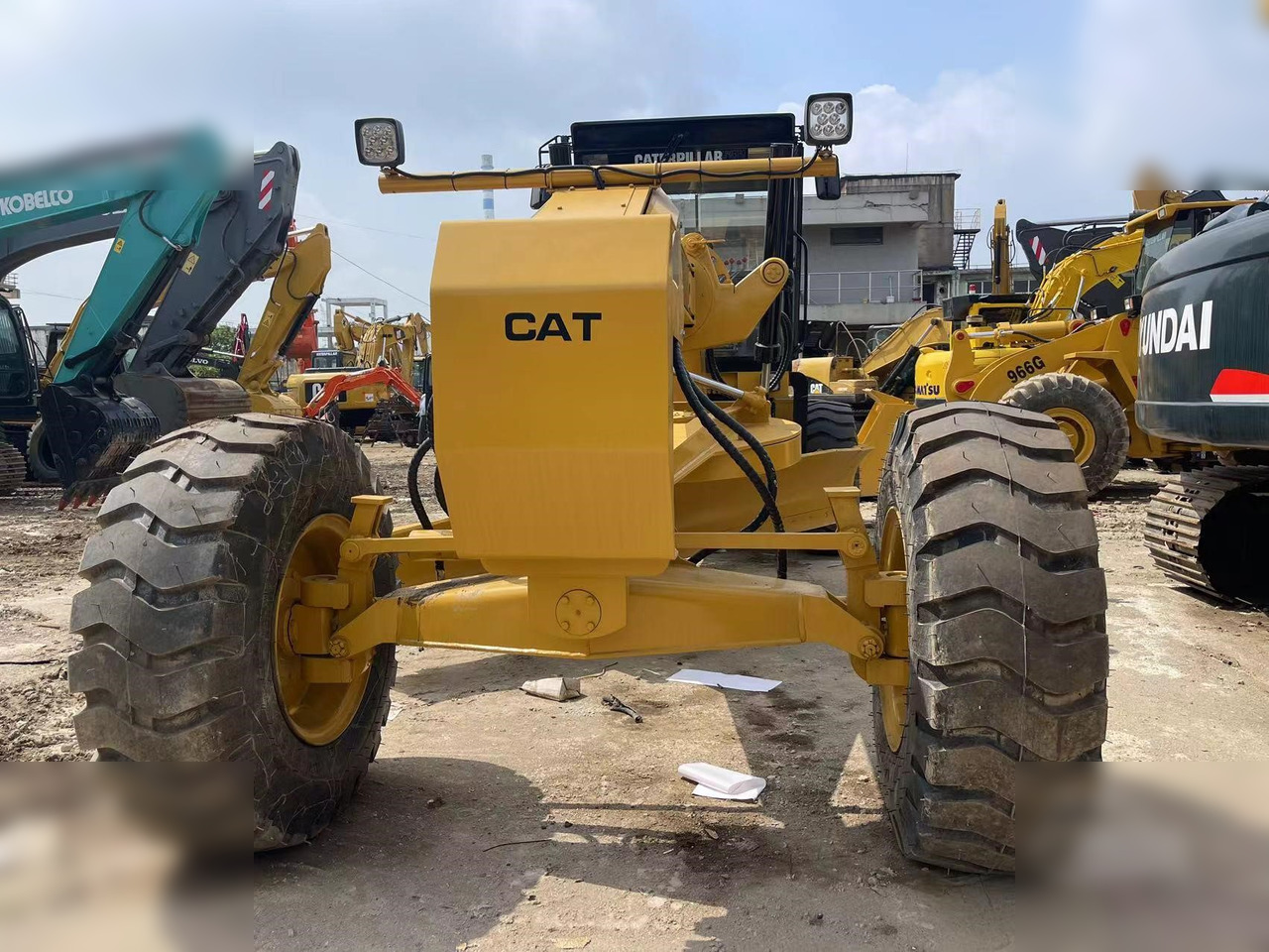 CATERPILLAR 120H - Grader: gambar 3 CATERPILLAR 120H - Grader: gambar 3