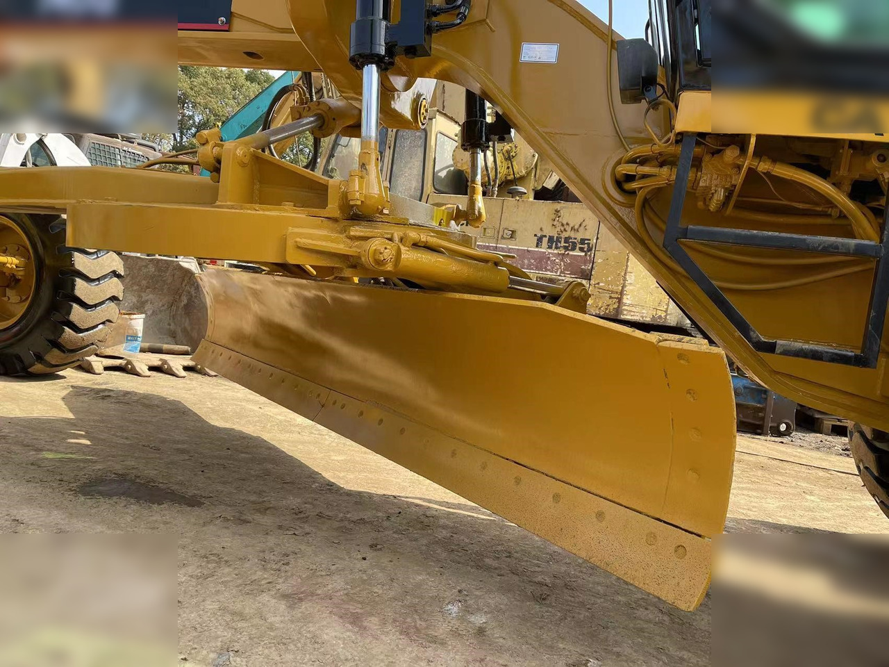 CATERPILLAR 140G - Grader: gambar 5 CATERPILLAR 140G - Grader: gambar 5