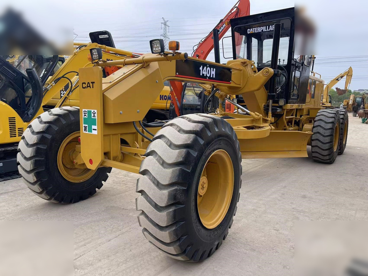 CATERPILLAR 140H - Grader: gambar 2 CATERPILLAR 140H - Grader: gambar 2