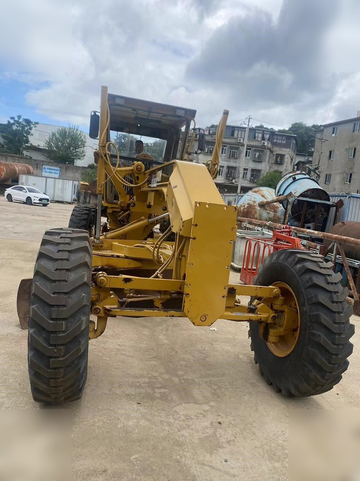 CATERPILLAR 140H - Grader: gambar 4 CATERPILLAR 140H - Grader: gambar 4