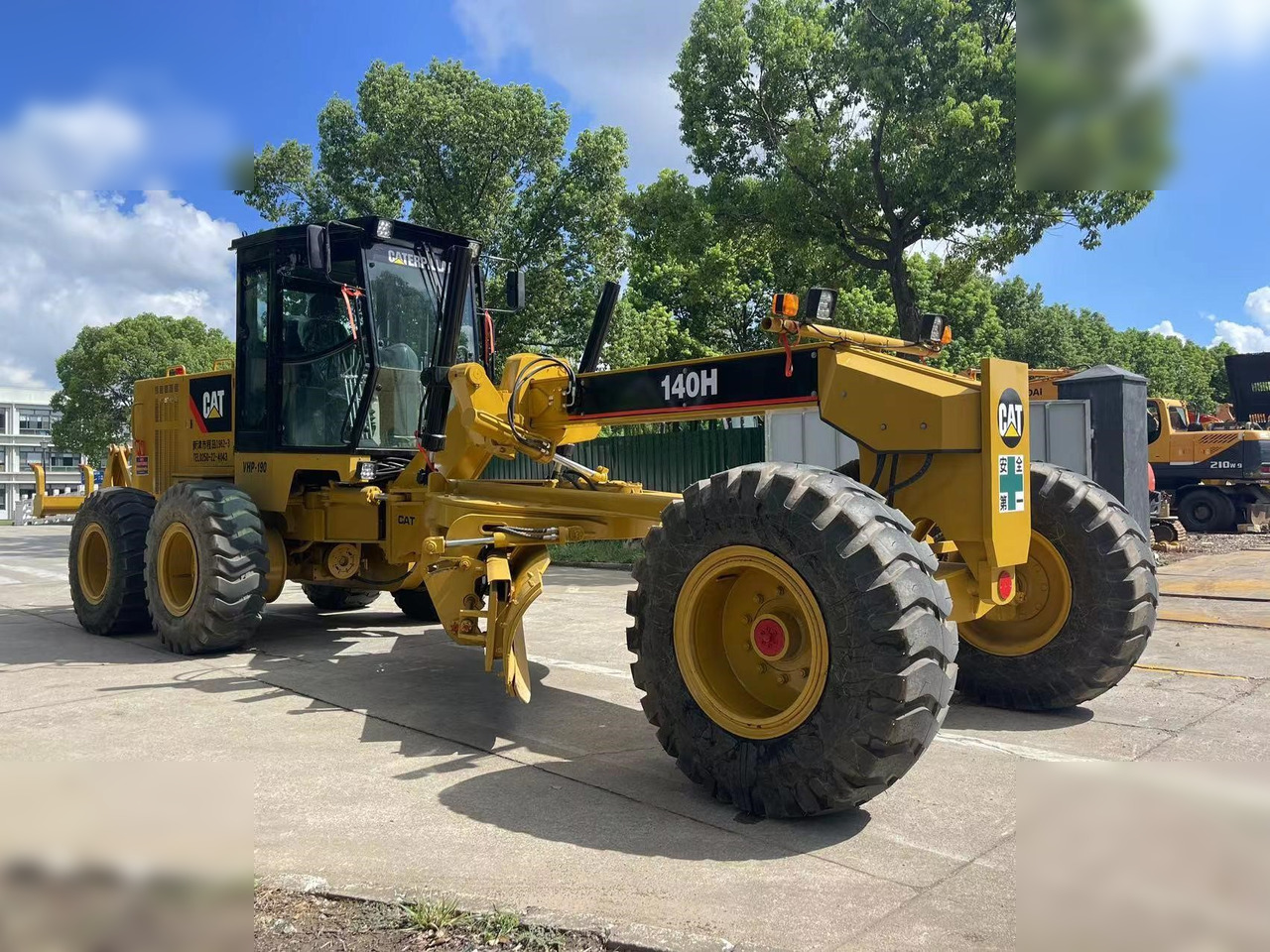 CATERPILLAR 140H - Grader: gambar 3 CATERPILLAR 140H - Grader: gambar 3