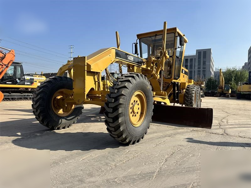 CATERPILLAR 140H - Grader: gambar 5 CATERPILLAR 140H - Grader: gambar 5