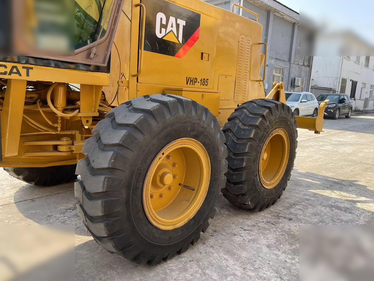 CATERPILLAR 140K - Grader: gambar 2 CATERPILLAR 140K - Grader: gambar 2