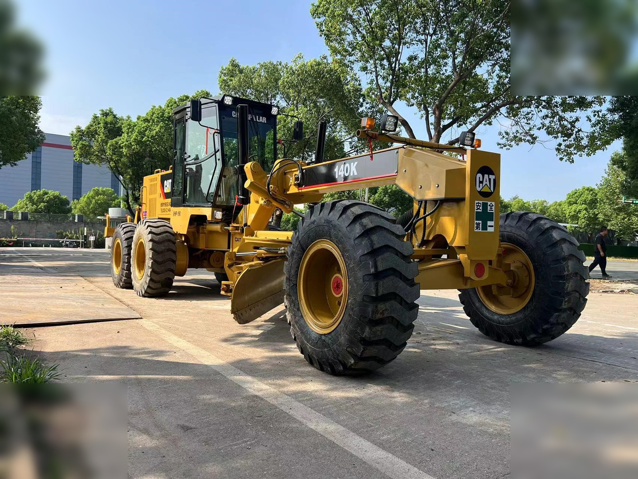 CATERPILLAR 140K - Grader: gambar 1 CATERPILLAR 140K - Grader: gambar 1