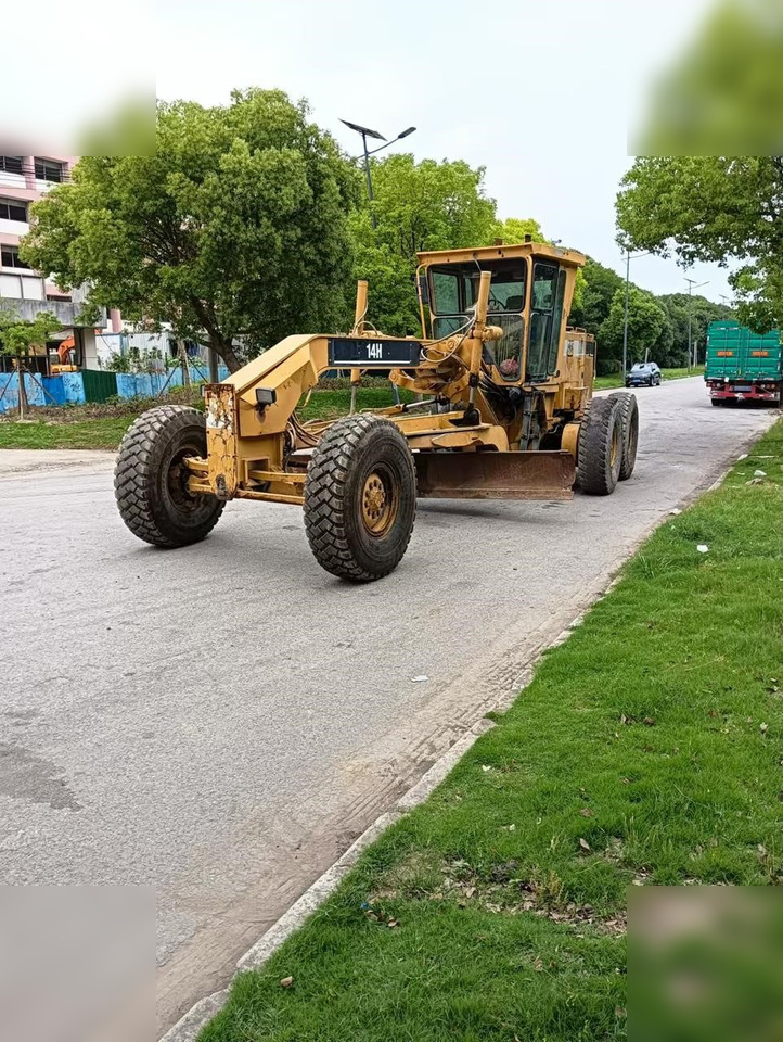 CATERPILLAR 14H - Grader: gambar 4 CATERPILLAR 14H - Grader: gambar 4
