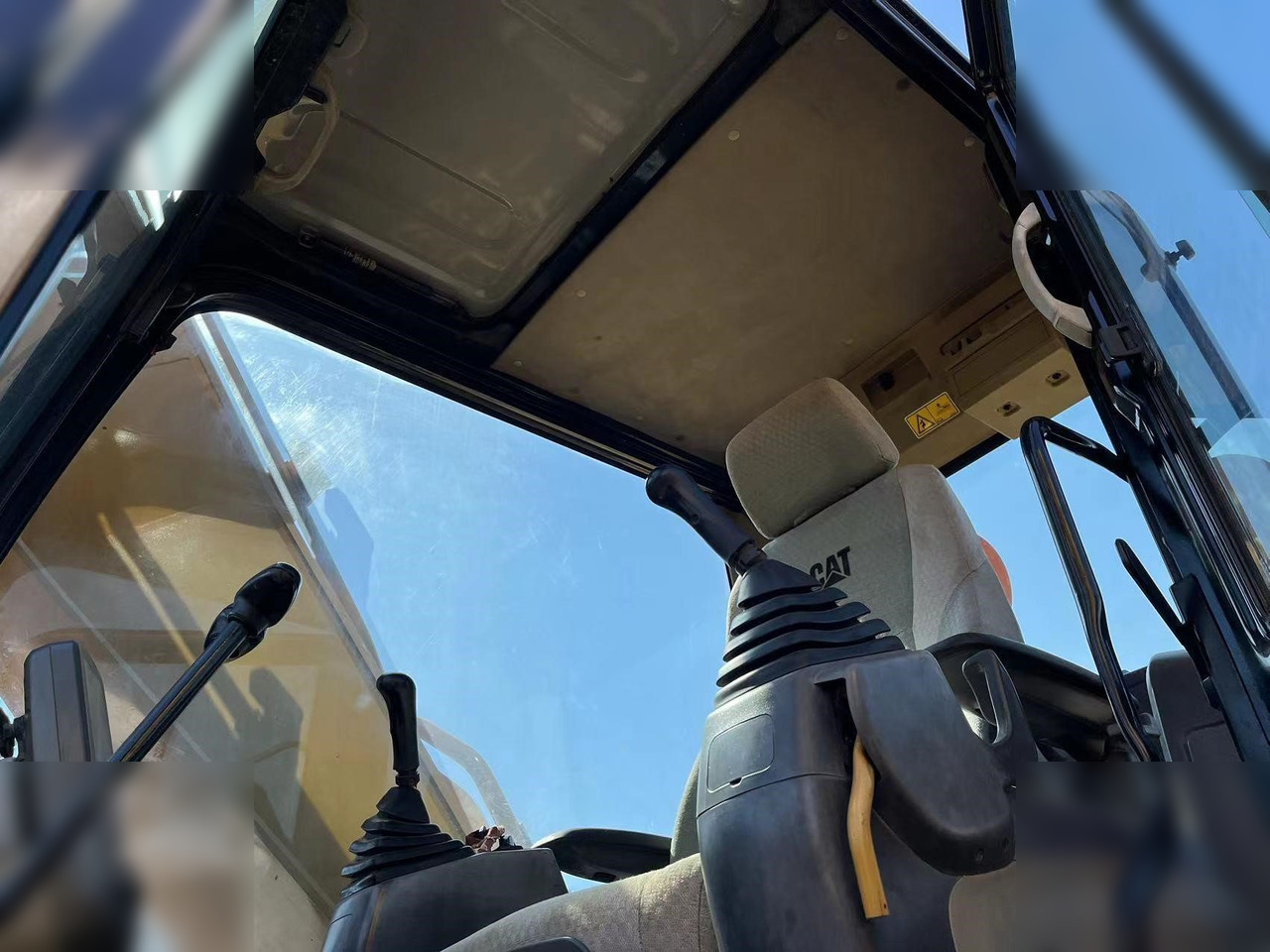 CATERPILLAR 315D2L - Ekskavator perayap: gambar 5 CATERPILLAR 315D2L - Ekskavator perayap: gambar 5
