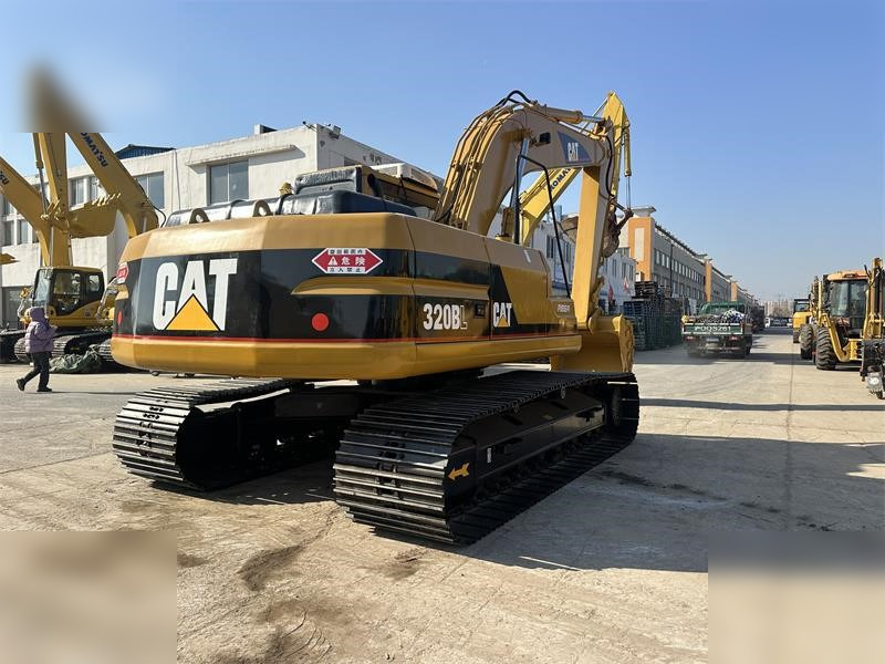 CATERPILLAR 320BL - Ekskavator perayap: gambar 4 CATERPILLAR 320BL - Ekskavator perayap: gambar 4