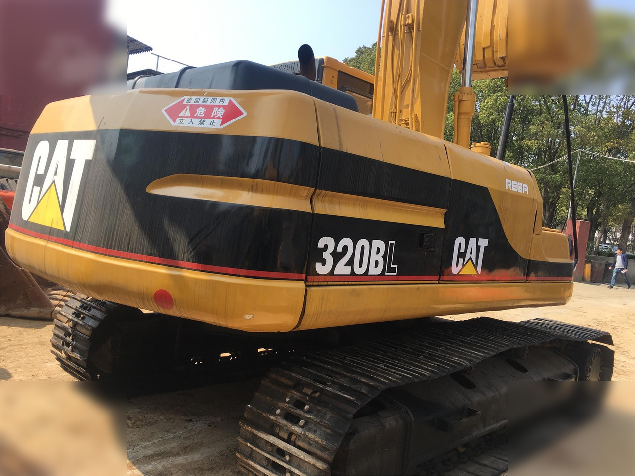CATERPILLAR 320BL - Ekskavator perayap: gambar 1 CATERPILLAR 320BL - Ekskavator perayap: gambar 1
