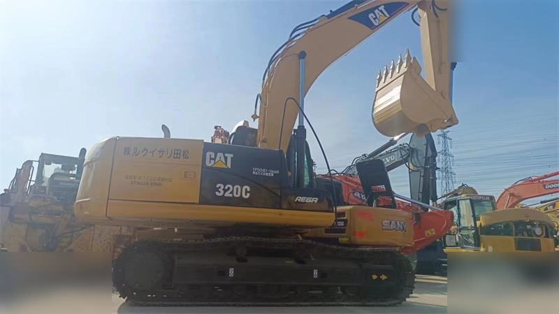 CATERPILLAR 320C - Ekskavator perayap: gambar 1 CATERPILLAR 320C - Ekskavator perayap: gambar 1