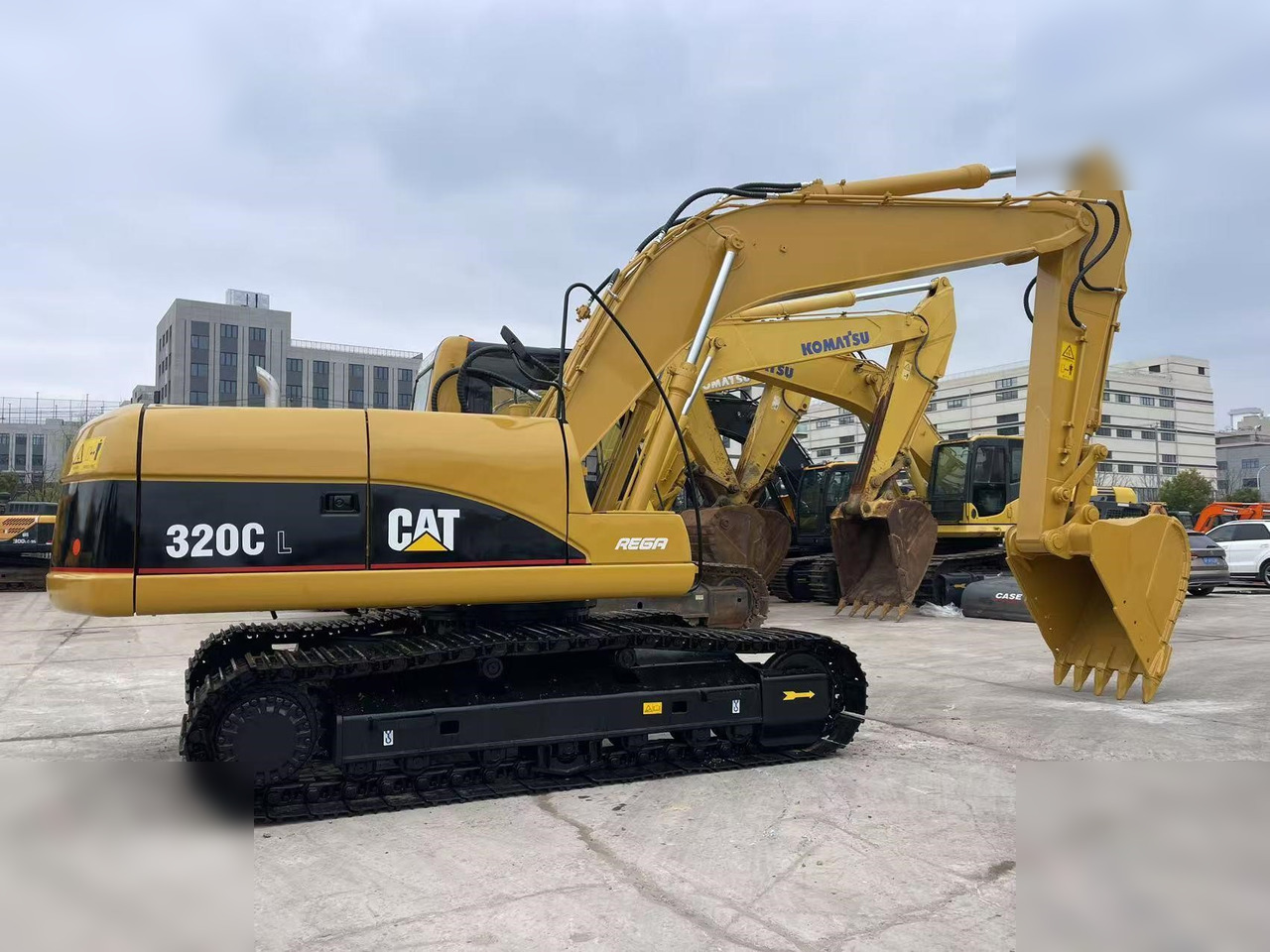 CATERPILLAR 320C - Ekskavator perayap: gambar 1 CATERPILLAR 320C - Ekskavator perayap: gambar 1