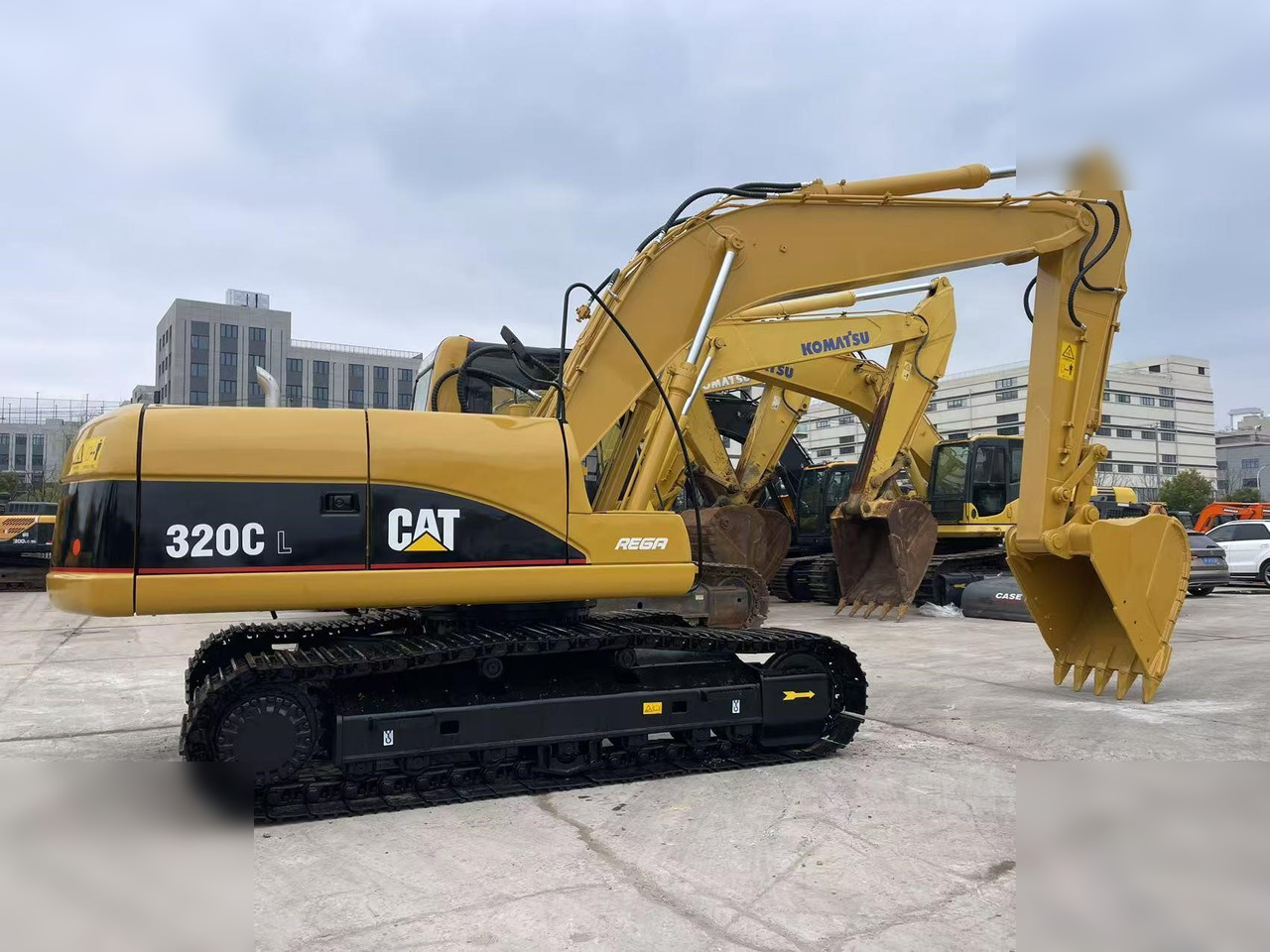 CATERPILLAR 320C - Ekskavator perayap: gambar 1 CATERPILLAR 320C - Ekskavator perayap: gambar 1