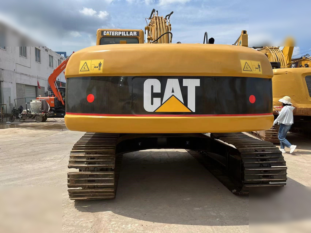 CATERPILLAR 320CL - Ekskavator perayap: gambar 3 CATERPILLAR 320CL - Ekskavator perayap: gambar 3