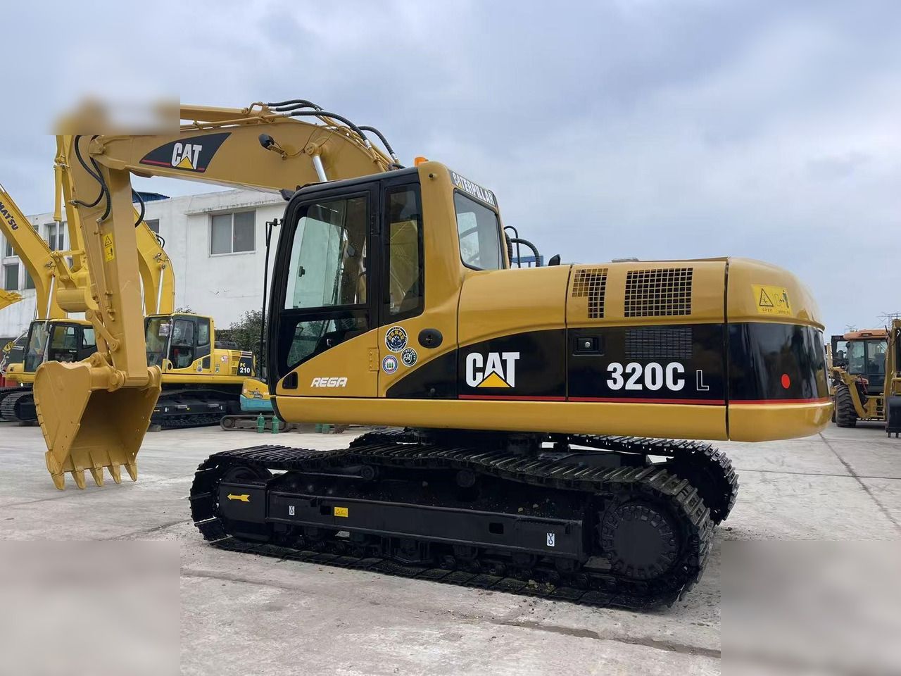 CATERPILLAR 320CL - Ekskavator perayap: gambar 1 CATERPILLAR 320CL - Ekskavator perayap: gambar 1