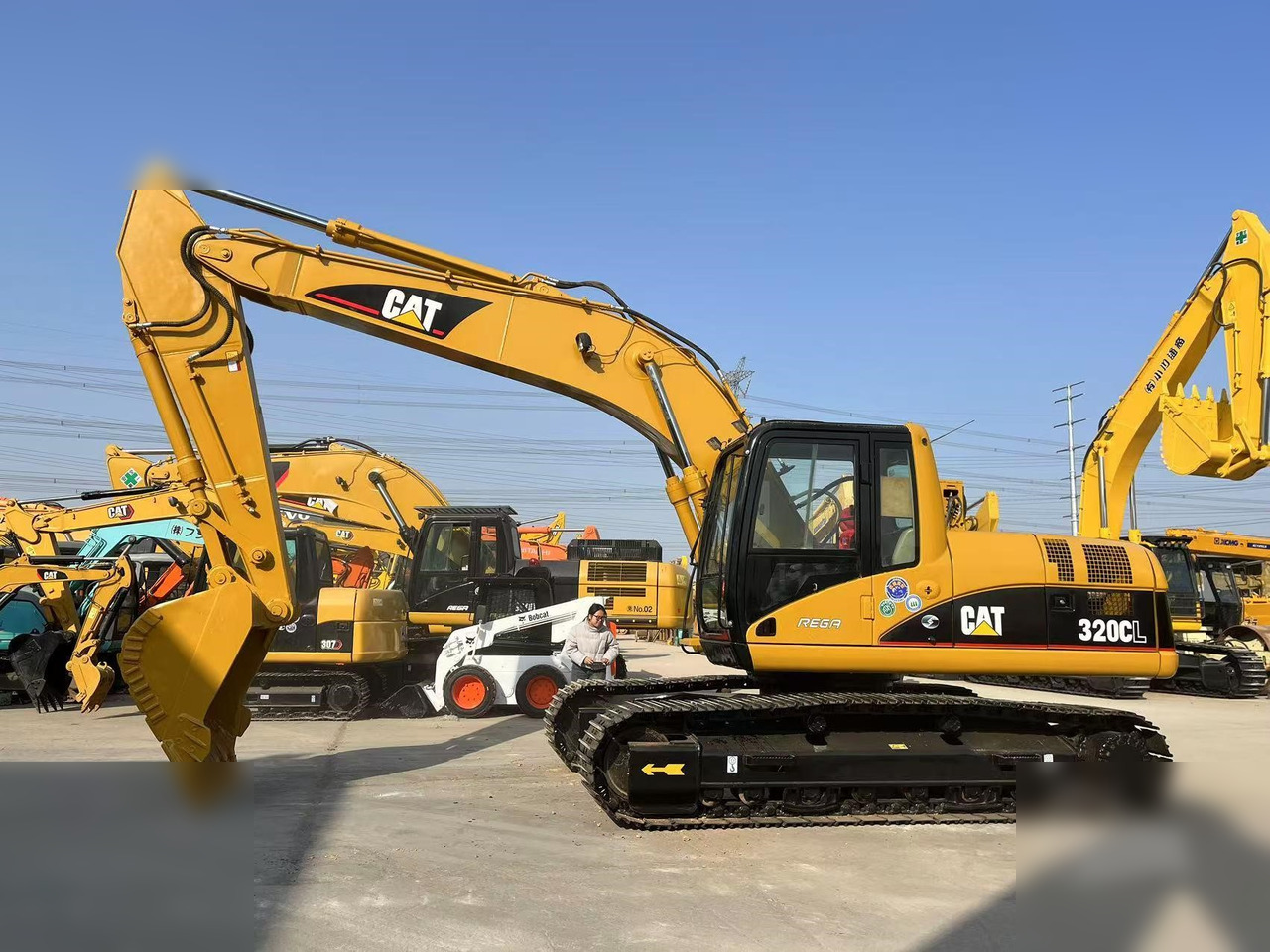 CATERPILLAR 320CL - Ekskavator perayap: gambar 1 CATERPILLAR 320CL - Ekskavator perayap: gambar 1