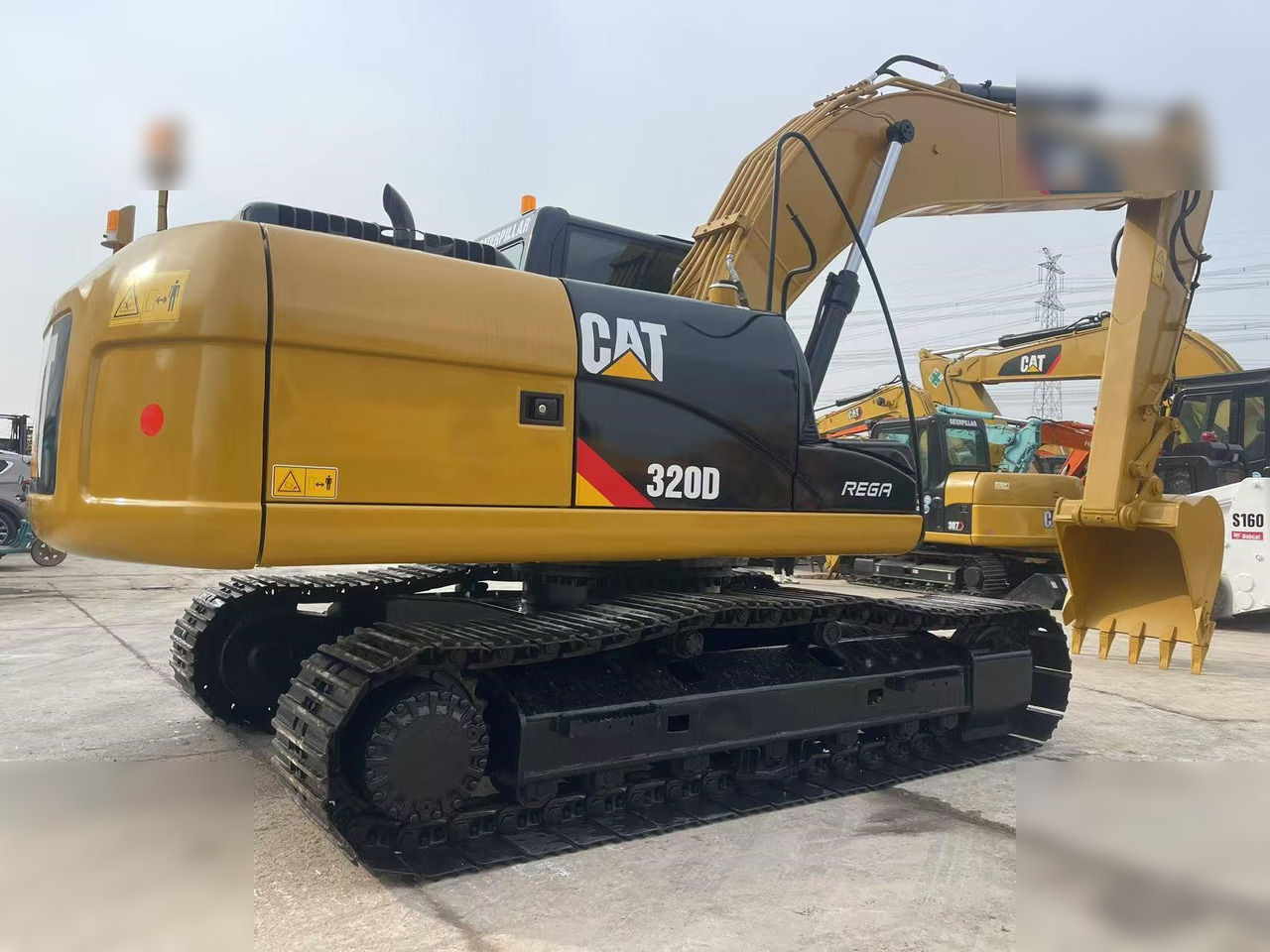 CATERPILLAR 320D - Ekskavator perayap: gambar 2 CATERPILLAR 320D - Ekskavator perayap: gambar 2