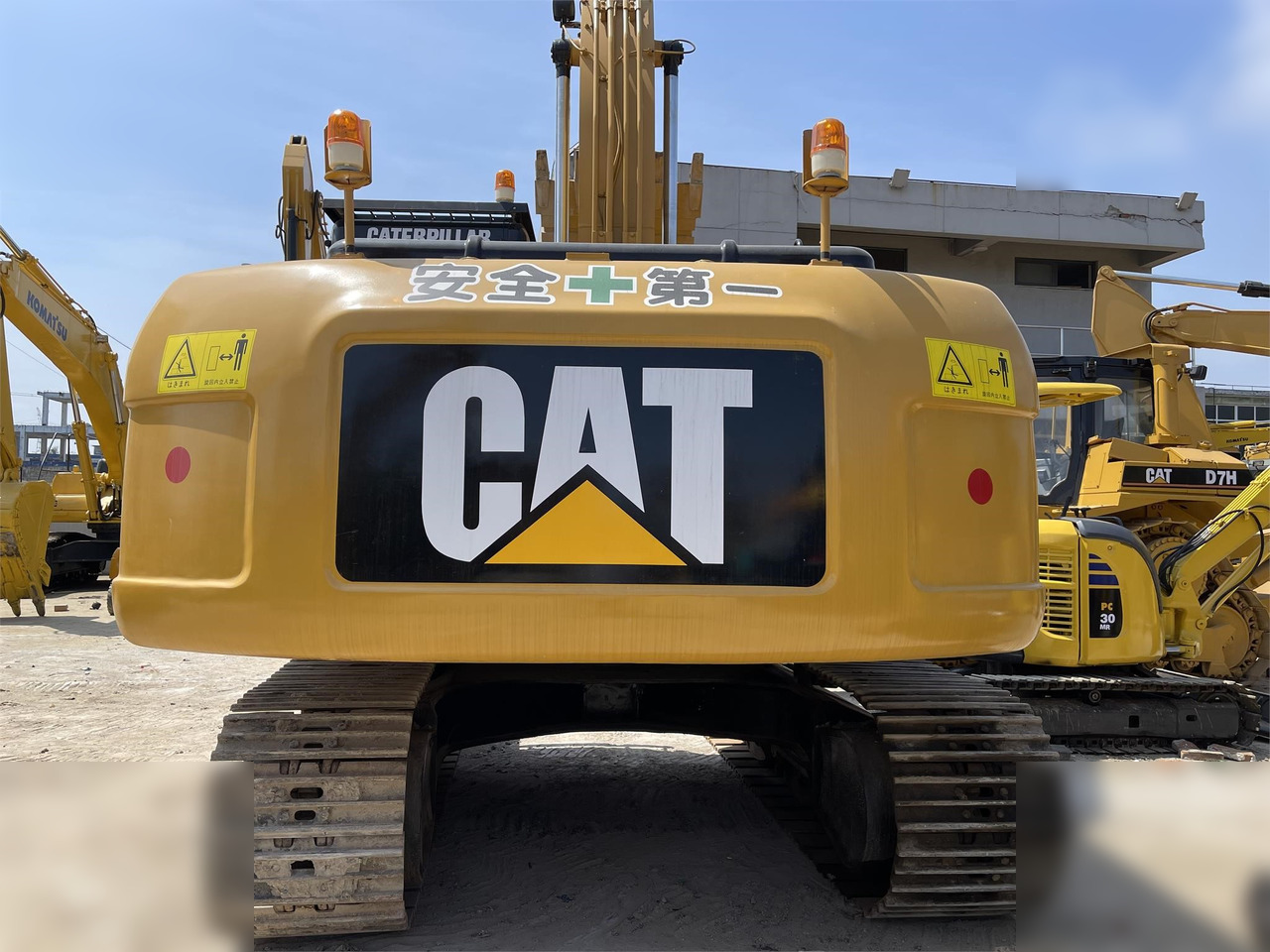 CATERPILLAR 320D - Ekskavator perayap: gambar 4 CATERPILLAR 320D - Ekskavator perayap: gambar 4