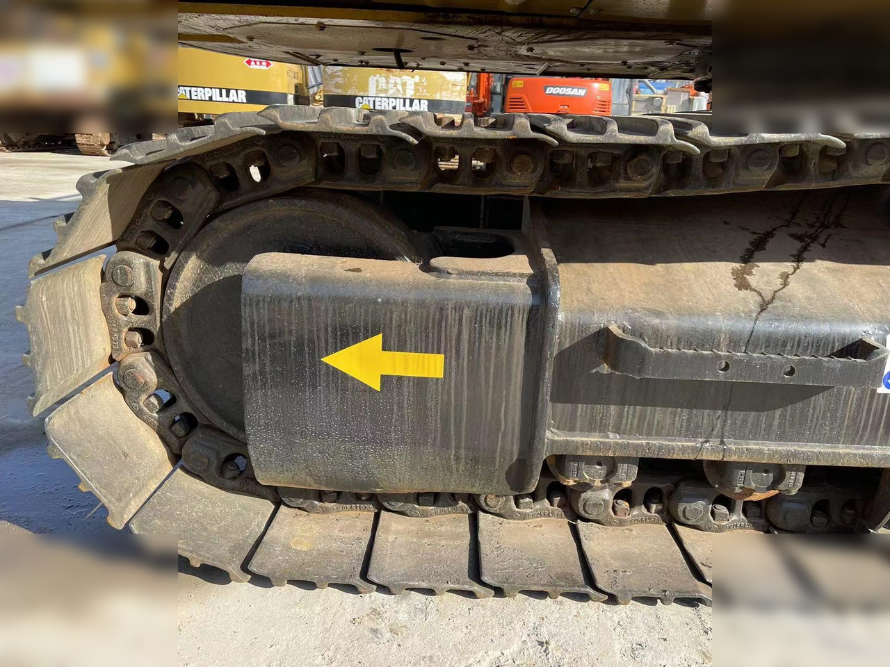CATERPILLAR 320D - Ekskavator perayap: gambar 4 CATERPILLAR 320D - Ekskavator perayap: gambar 4