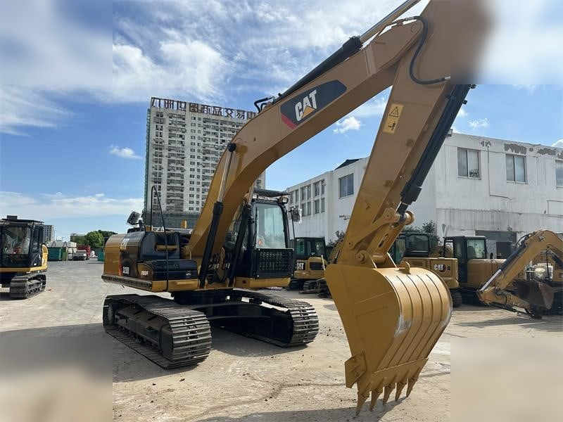 CATERPILLAR 320D - Ekskavator perayap: gambar 3 CATERPILLAR 320D - Ekskavator perayap: gambar 3