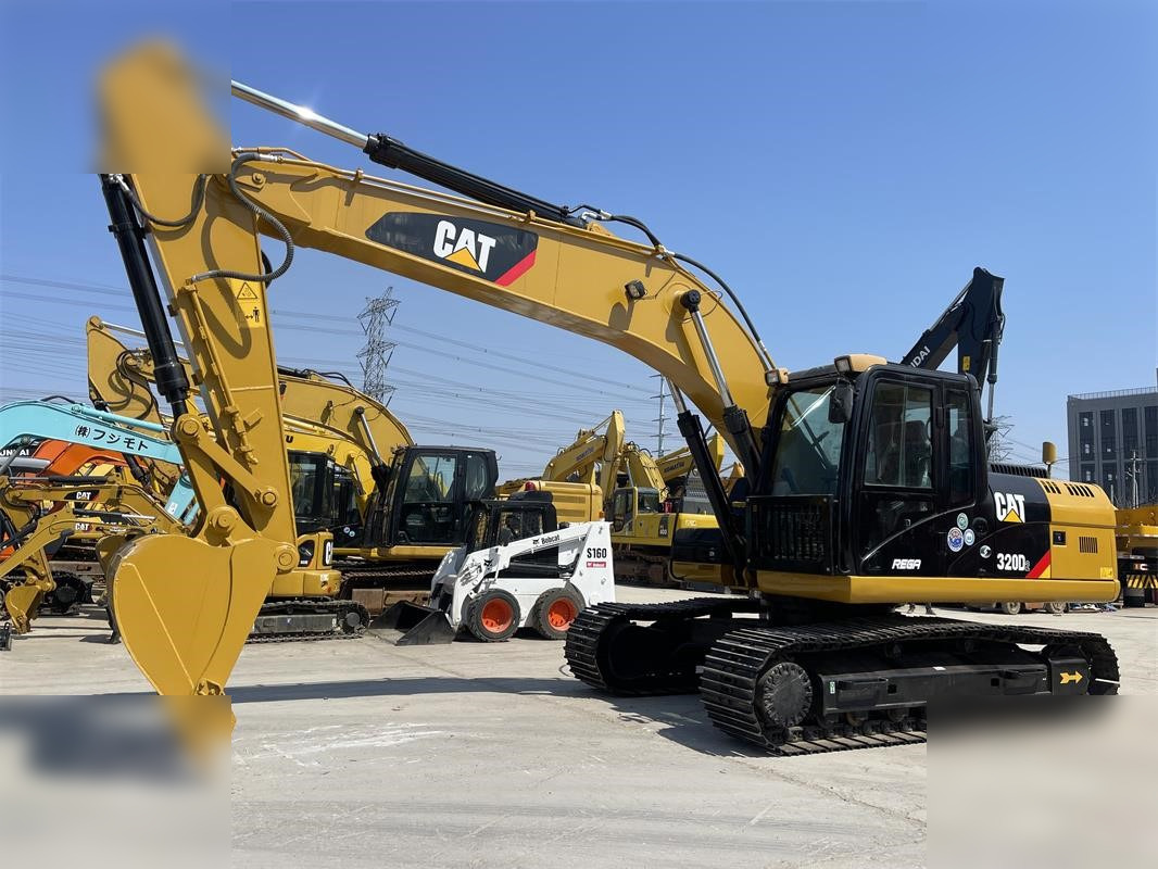 CATERPILLAR 320D2 - Ekskavator perayap: gambar 2 CATERPILLAR 320D2 - Ekskavator perayap: gambar 2