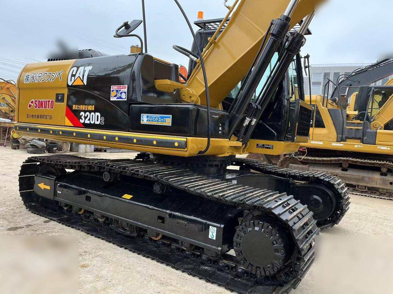 CATERPILLAR 320D2 - Ekskavator perayap: gambar 5 CATERPILLAR 320D2 - Ekskavator perayap: gambar 5