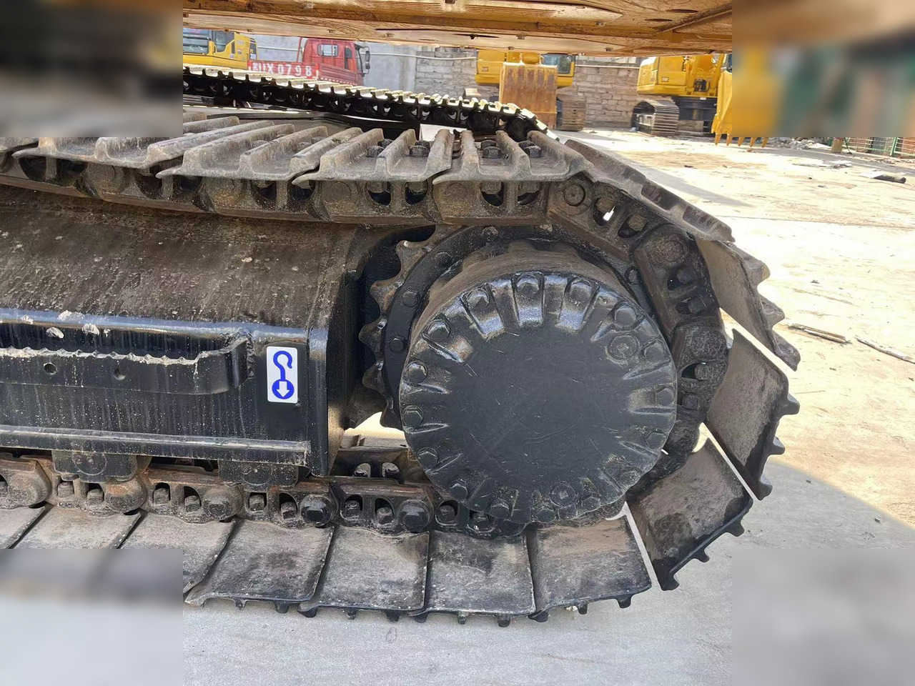 CATERPILLAR 320DL - Ekskavator perayap: gambar 5 CATERPILLAR 320DL - Ekskavator perayap: gambar 5