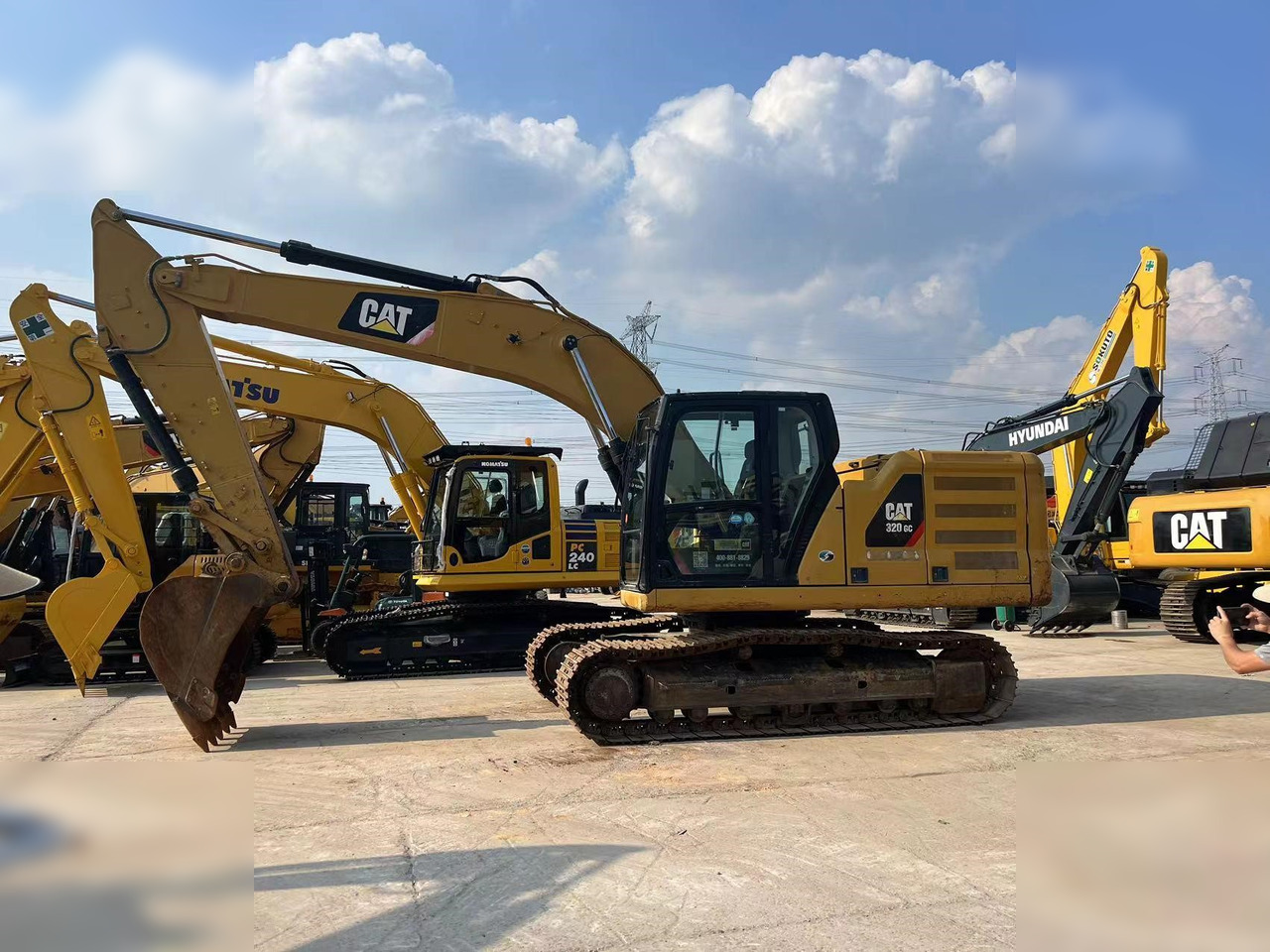 CATERPILLAR 320GC - Ekskavator perayap: gambar 2 CATERPILLAR 320GC - Ekskavator perayap: gambar 2