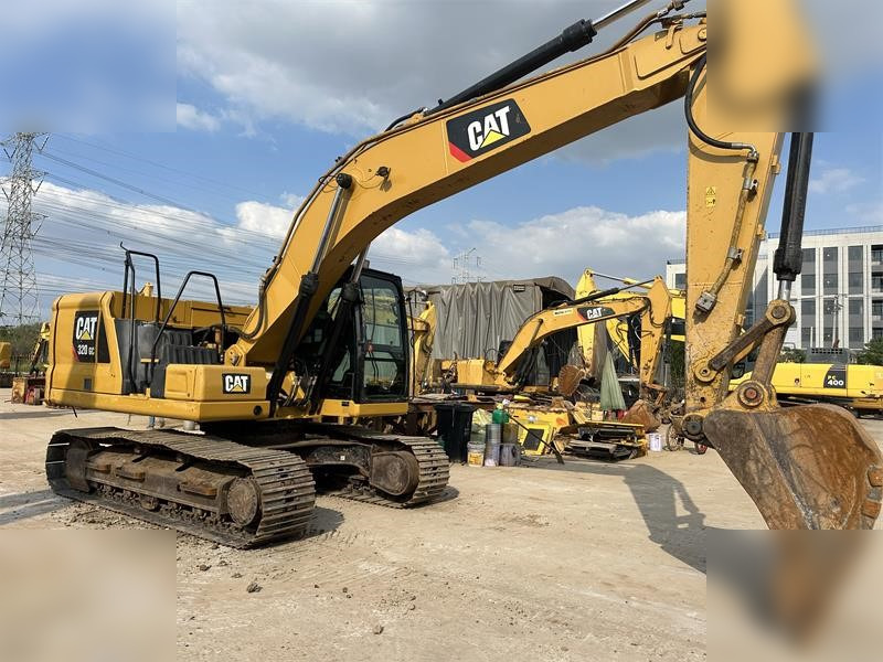 CATERPILLAR 320GC - Ekskavator perayap: gambar 5 CATERPILLAR 320GC - Ekskavator perayap: gambar 5