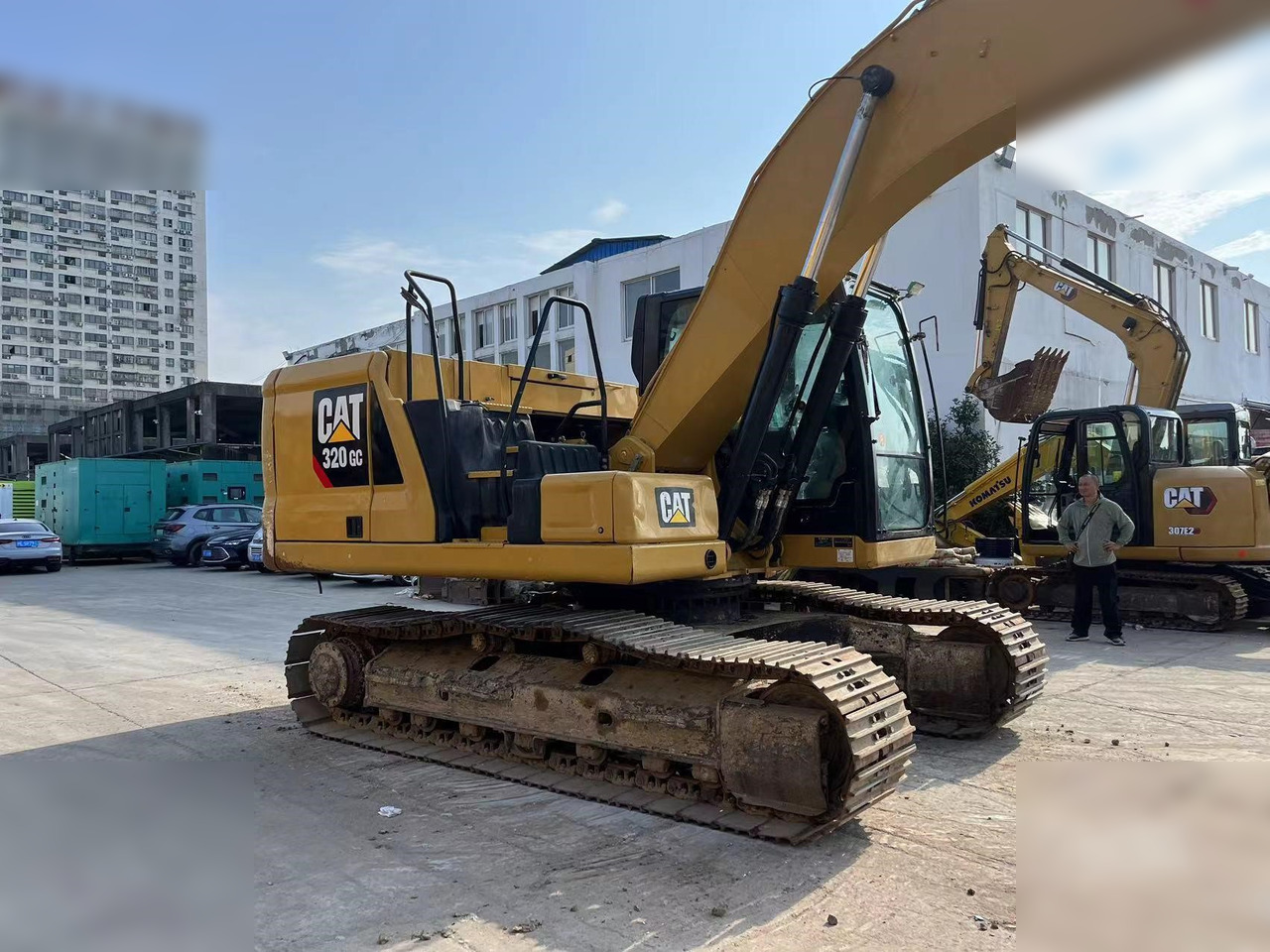 CATERPILLAR 320GC - Ekskavator perayap: gambar 4 CATERPILLAR 320GC - Ekskavator perayap: gambar 4