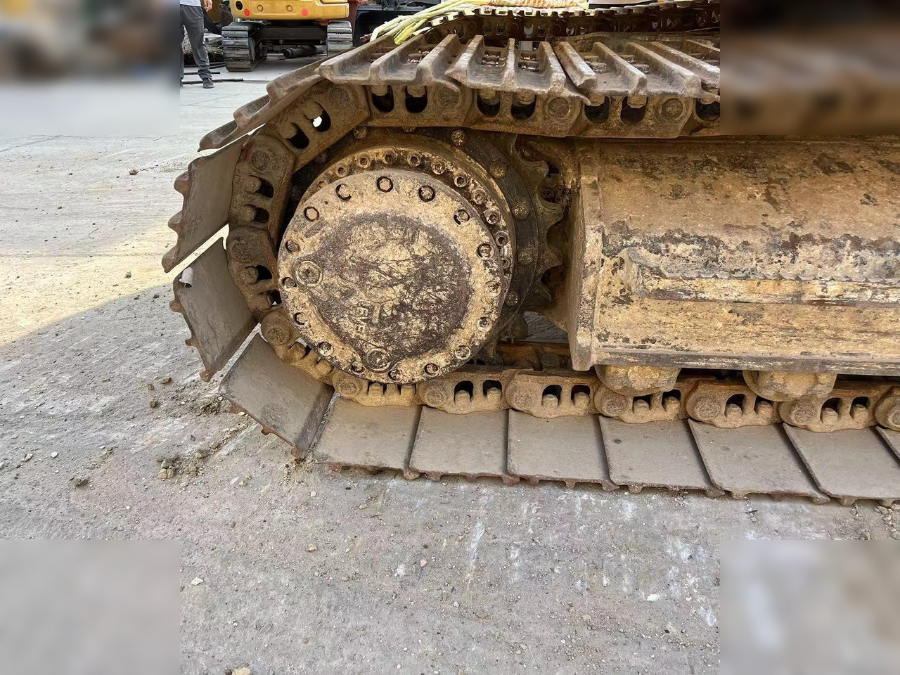 CATERPILLAR 320GC - Ekskavator perayap: gambar 5 CATERPILLAR 320GC - Ekskavator perayap: gambar 5