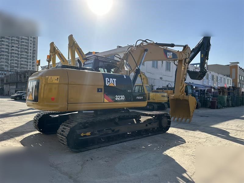 CATERPILLAR 323D - Ekskavator perayap: gambar 4 CATERPILLAR 323D - Ekskavator perayap: gambar 4