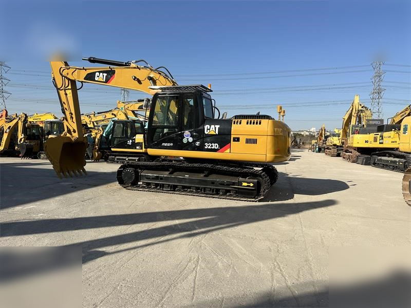CATERPILLAR 323D - Ekskavator perayap: gambar 1 CATERPILLAR 323D - Ekskavator perayap: gambar 1