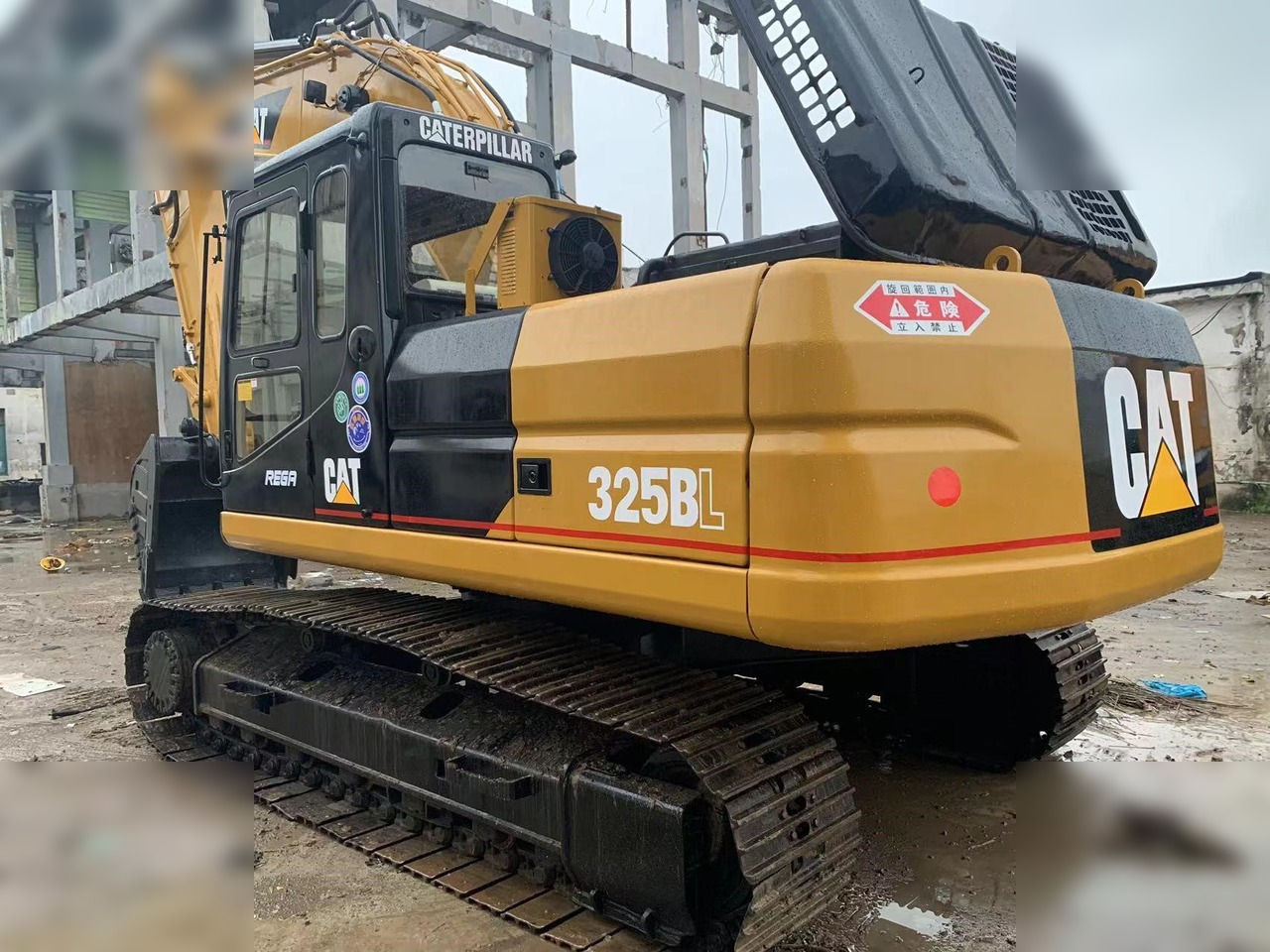 CATERPILLAR 325BL - Ekskavator perayap: gambar 4 CATERPILLAR 325BL - Ekskavator perayap: gambar 4