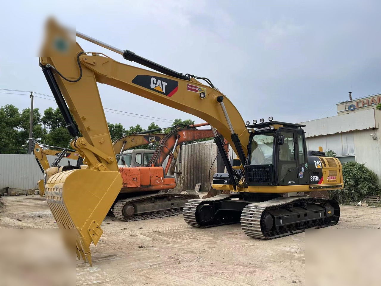 CATERPILLAR 325DL - Ekskavator perayap: gambar 2 CATERPILLAR 325DL - Ekskavator perayap: gambar 2