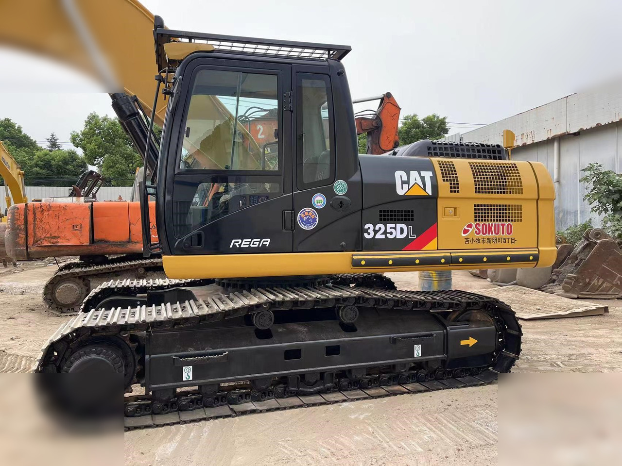 CATERPILLAR 325DL - Ekskavator perayap: gambar 3 CATERPILLAR 325DL - Ekskavator perayap: gambar 3