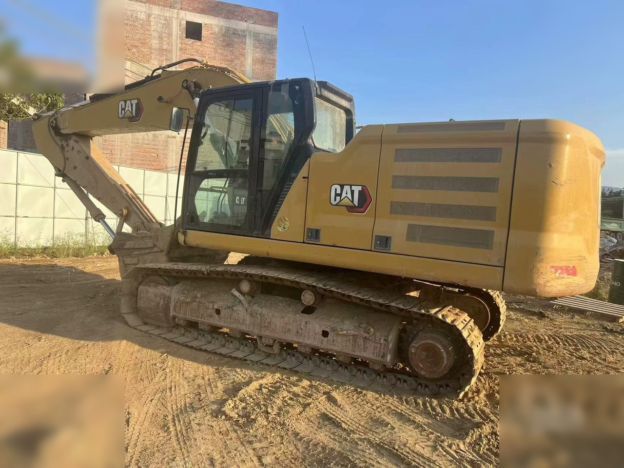 CATERPILLAR 330GC - Ekskavator perayap: gambar 4 CATERPILLAR 330GC - Ekskavator perayap: gambar 4