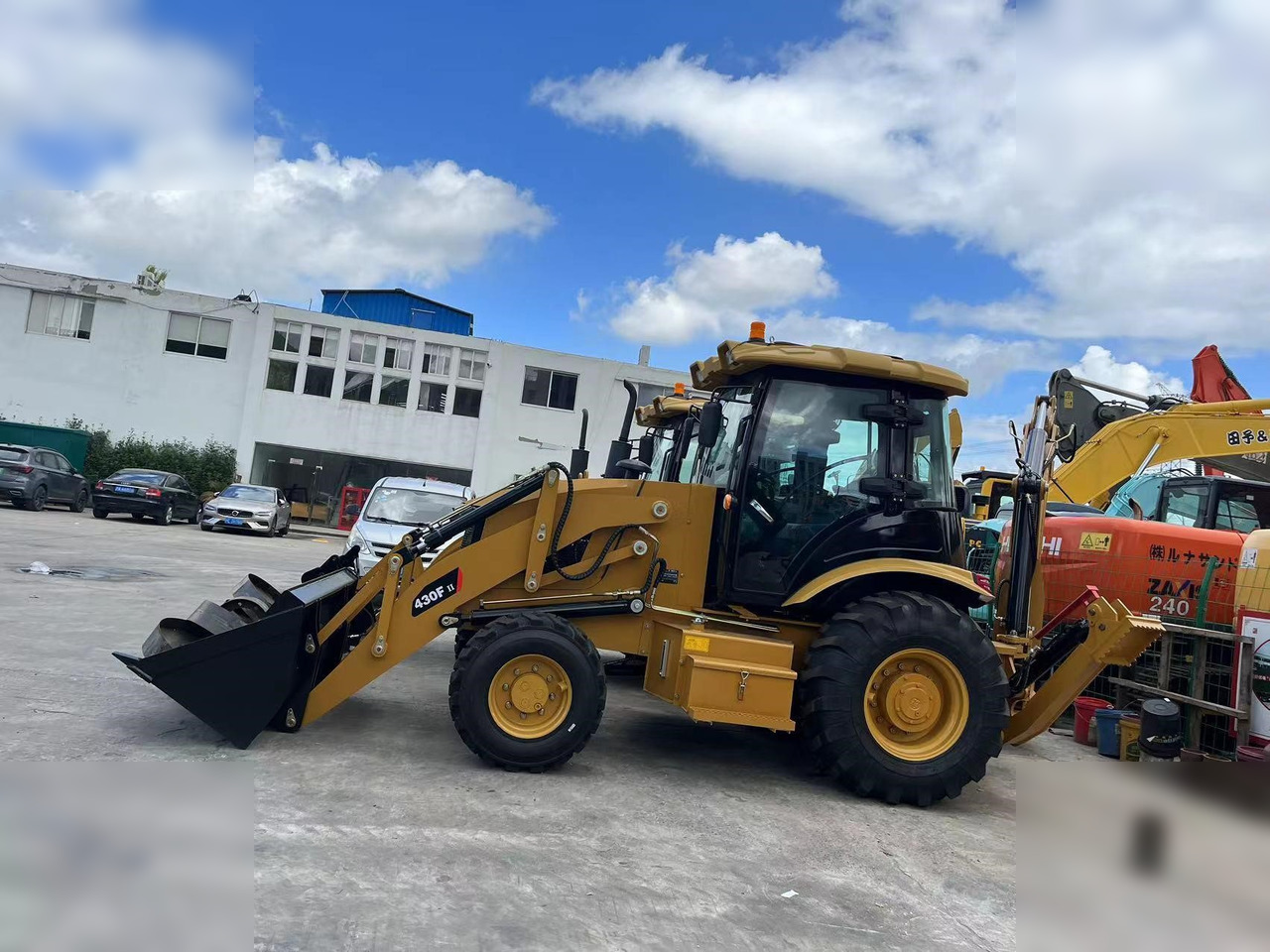CATERPILLAR 430F2 - Backhoe loader: gambar 1 CATERPILLAR 430F2 - Backhoe loader: gambar 1