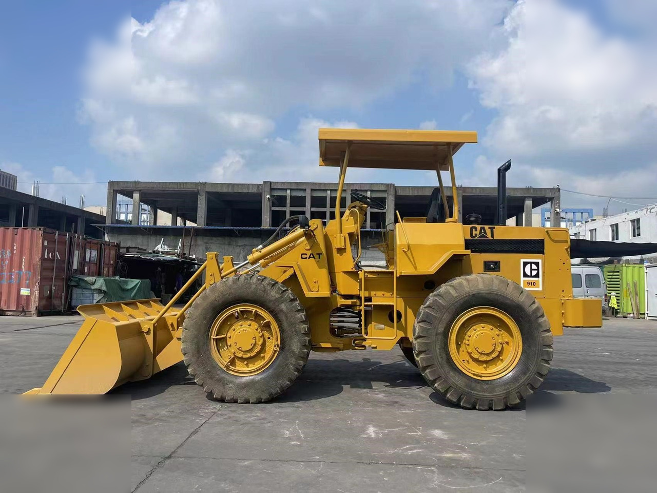 CATERPILLAR 910 - Wheel loader: gambar 1 CATERPILLAR 910 - Wheel loader: gambar 1