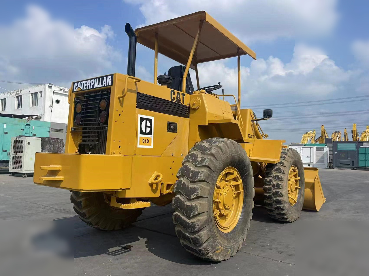 CATERPILLAR 910 - Wheel loader: gambar 3 CATERPILLAR 910 - Wheel loader: gambar 3