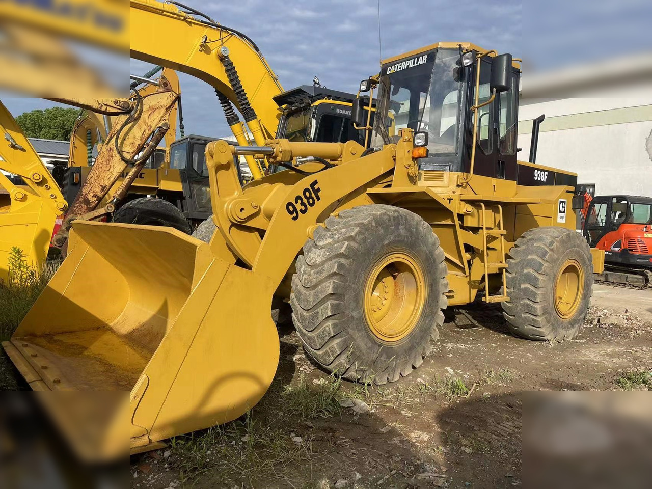 CATERPILLAR 938F - Wheel loader: gambar 1 CATERPILLAR 938F - Wheel loader: gambar 1