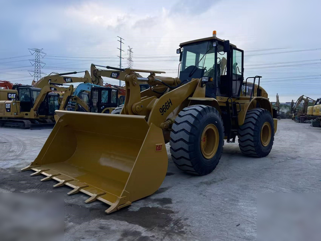 CATERPILLAR 966H - Wheel loader: gambar 3 CATERPILLAR 966H - Wheel loader: gambar 3