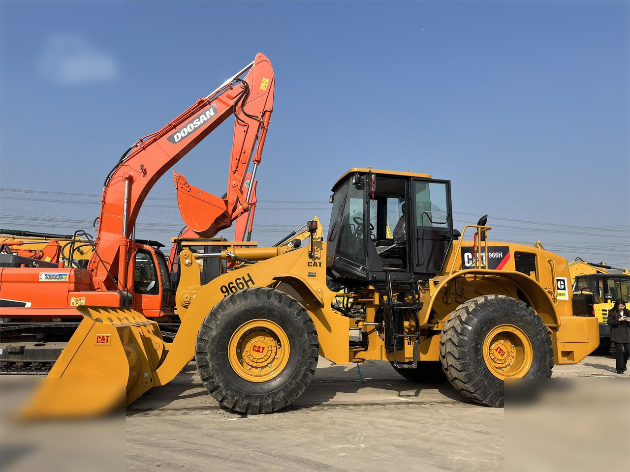 CATERPILLAR 966H - Wheel loader: gambar 1 CATERPILLAR 966H - Wheel loader: gambar 1