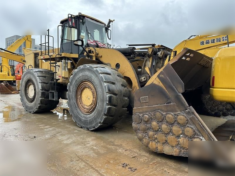 CATERPILLAR 986H - Wheel loader: gambar 2 CATERPILLAR 986H - Wheel loader: gambar 2